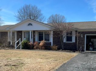 155 Susan Ln, Paducah, KY 42003