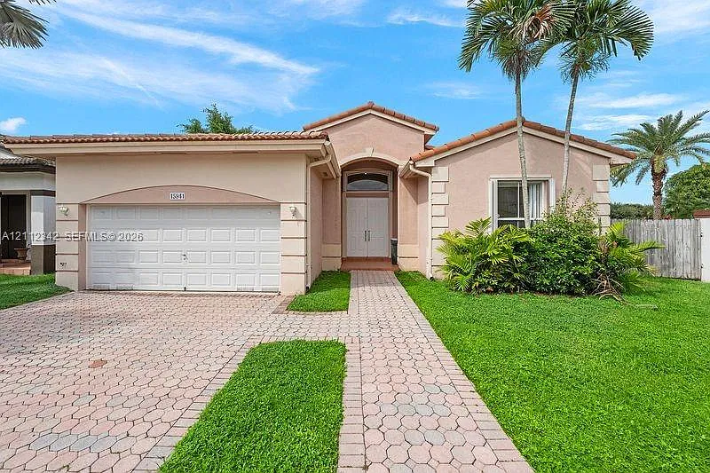 15941 SW 64th Ter