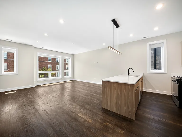 406 E 50th Pl #3 — Photo 5