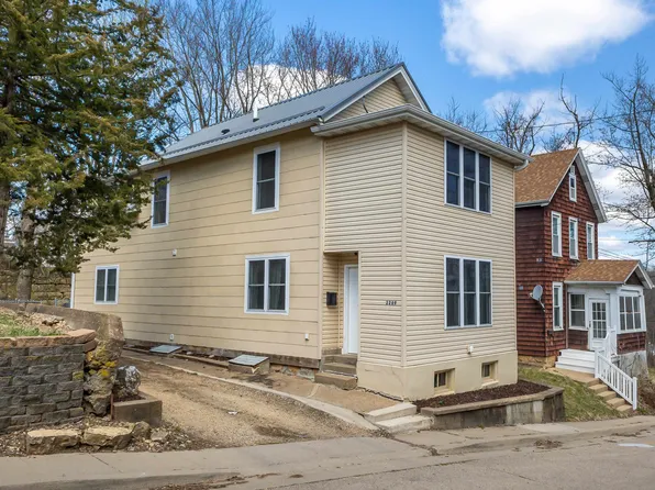 2289 Foye St, Dubuque, IA 52001