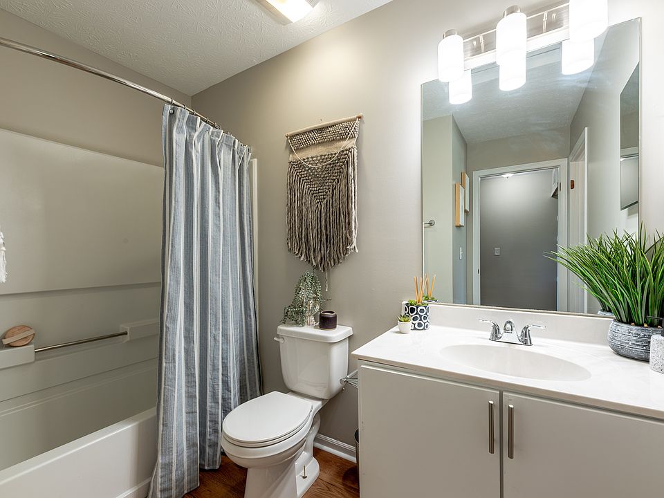 Newly Renovated Ensuite Bathroom