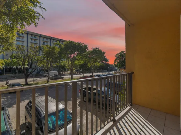 4709 NW 7th St APT 204-9, Miami, FL 33126