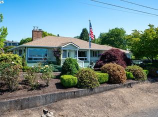 13525 SE Valemont Ln, Happy Valley, OR 97086