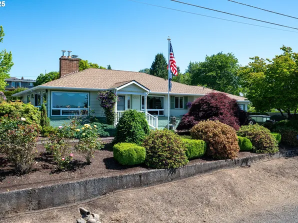 13525 SE Valemont Ln, Happy Valley, OR 97086