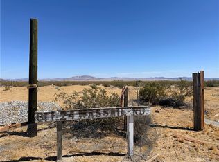 61124 Wassail Rd, Landers, CA 92285