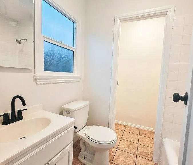 445 1/4 N Occidental Blvd — Photo 17