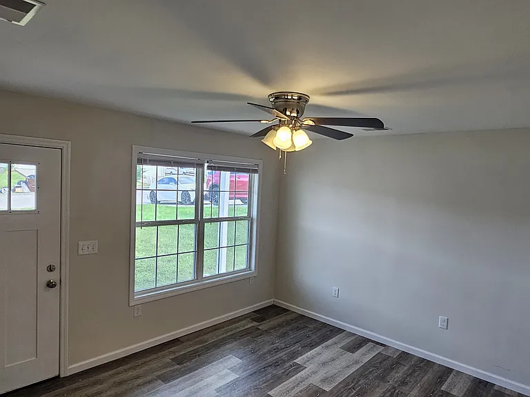 8022 Wilburn Way — Photo 4