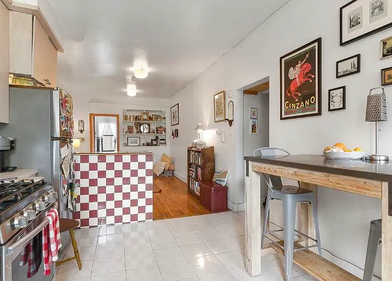 217 Smith St #2 — Photo 3
