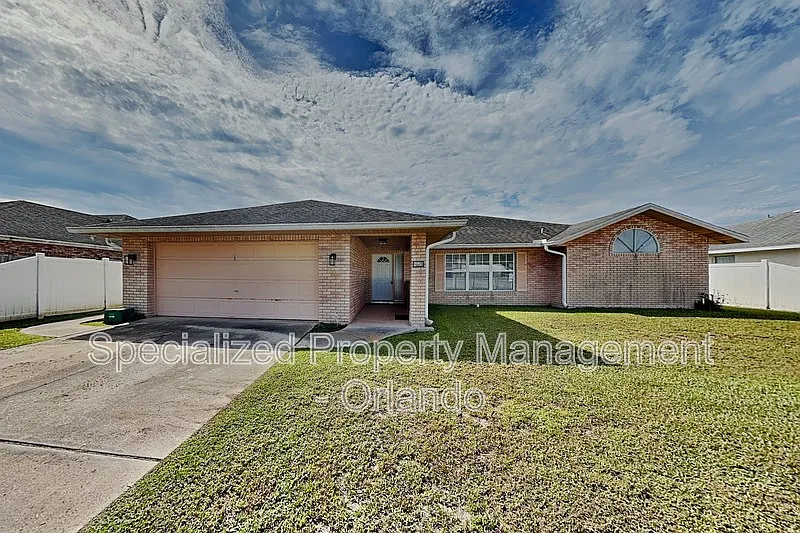1423 La Casita St