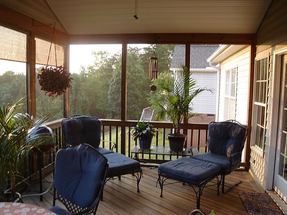 Large Screen Porch