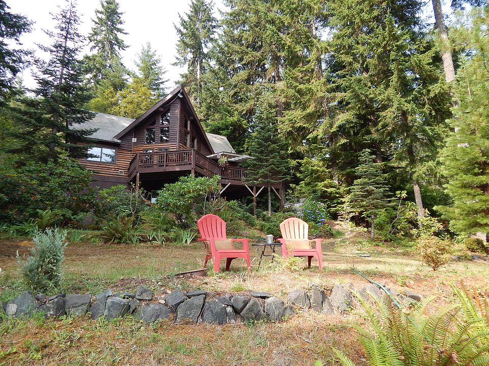 1st image of 121 NE Park Ln