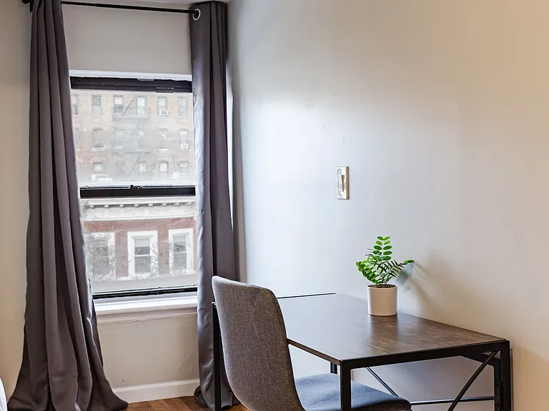 362 Parkside Ave #A — Photo 3