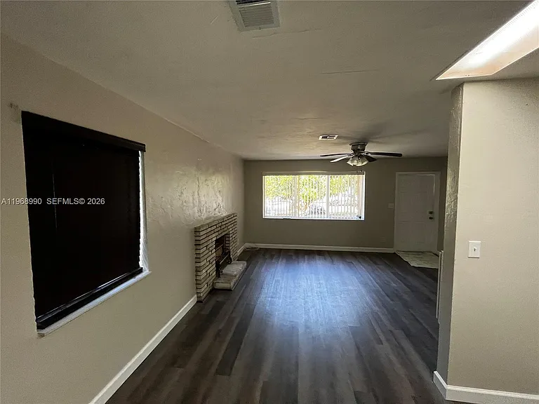 816 Beech Rd — Photo 2