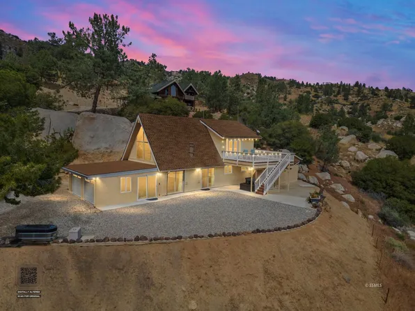 118 Sawmill Rd, Wofford Heights, CA 93285