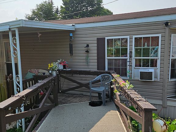 2nd image of 109 Rockwell Dr