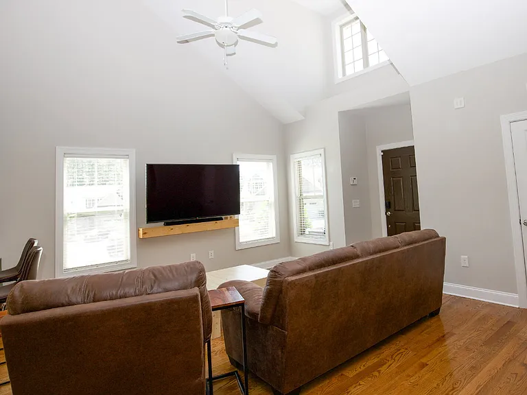 133 Cypress Cir — Photo 10