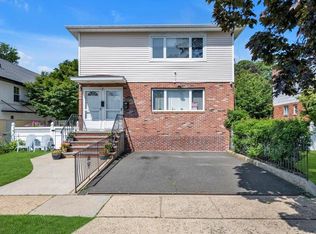 33 Graywood Rd FLOOR 2, Pt Washington, NY 11050
