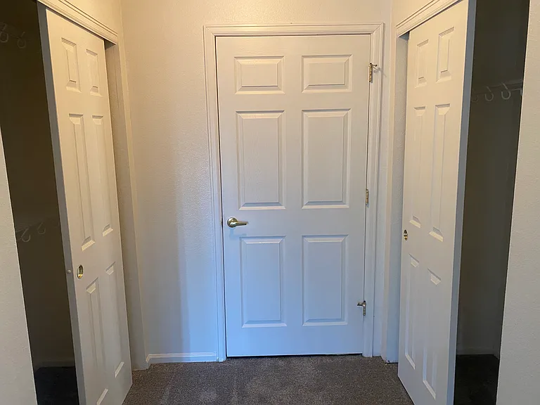 2541 S Bahama Cir #B — Photo 19