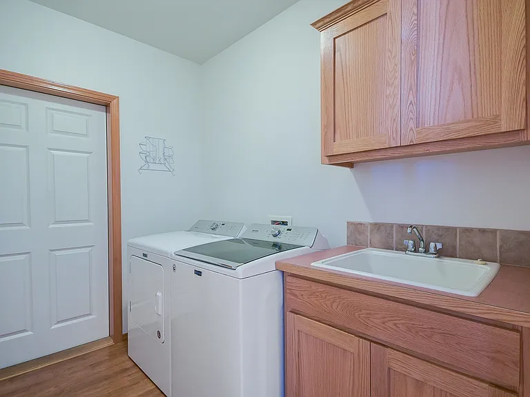 1232 SW Xavier Dr — Photo 15