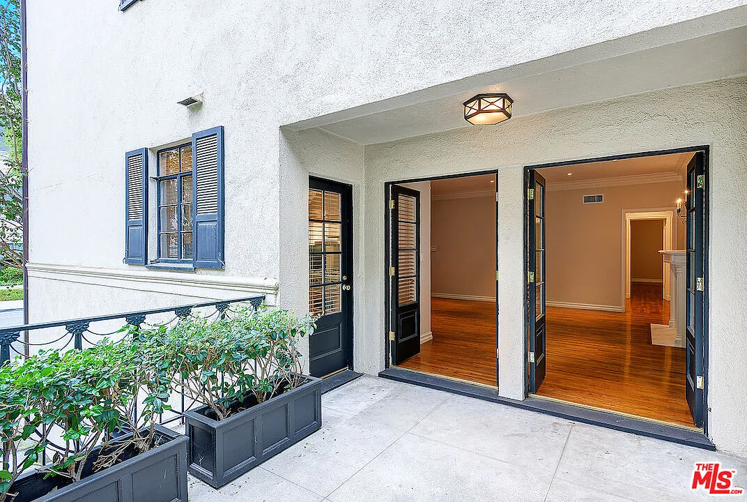 2 bed, 2.0 bath, 1200 sqft, $7,500 — Photo 4