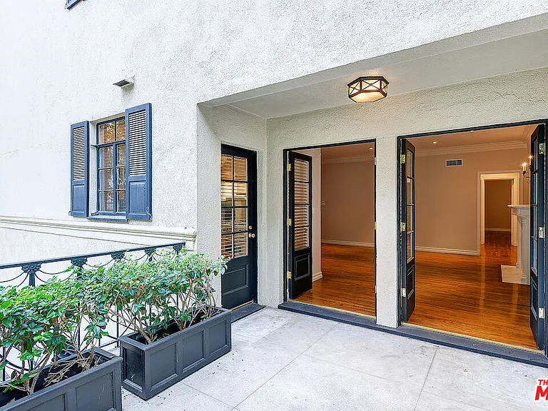 149 S Rodeo Dr — Photo 4