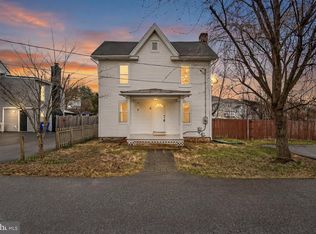 4 Pennsylvania Dr, Walkersville, MD 21793