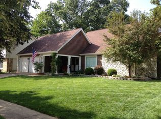 15543 Country Ridge Dr, Chesterfield, MO 63017