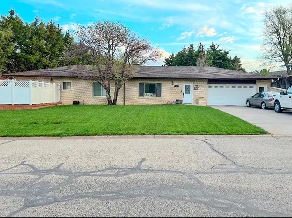 12 Eastgate Dr, Hill City, KS 67642