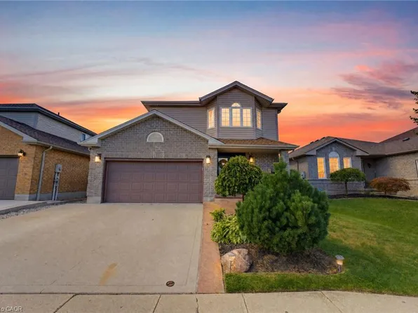 135 McNichol Dr, Cambridge, ON N1P 1G8