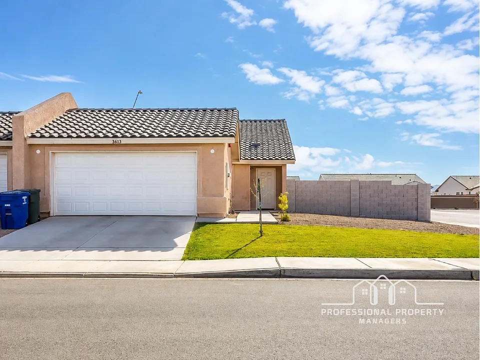 3633 S Desert Sky Dr