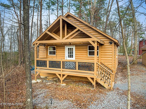 4th image of 1634 S Mountain View Rd