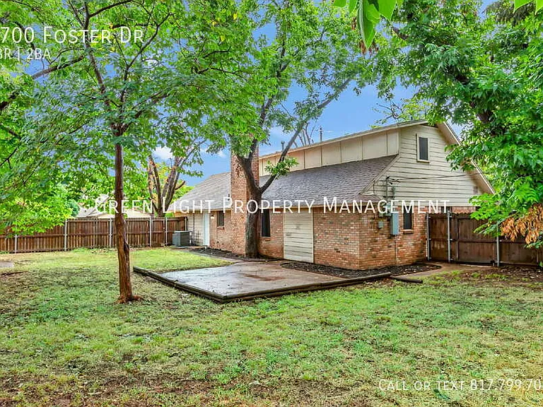 1700 Foster Dr — Photo 30