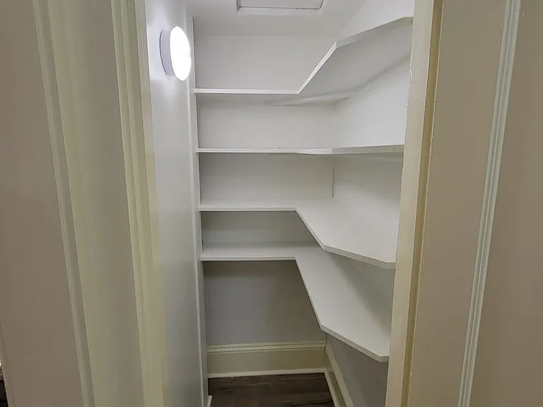 251 Archer St — Photo 14