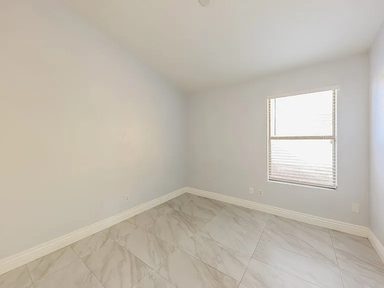 6490 W Wahalla Ln — Photo 13