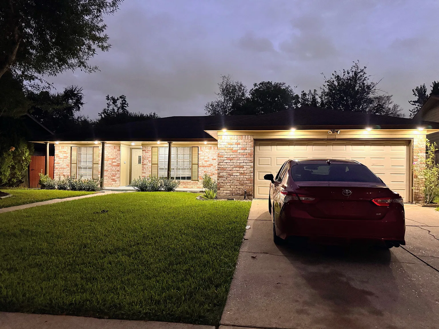 4 bed, 1804 sqft, $1,900 — Photo 1