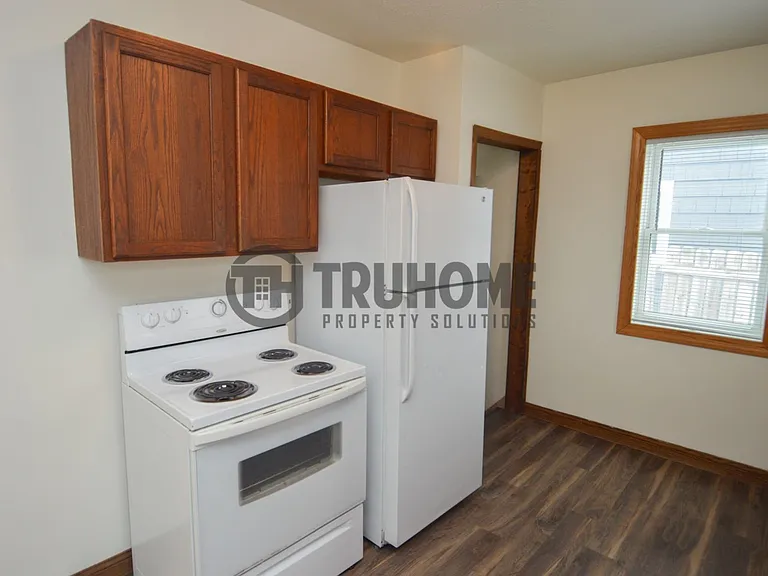 2305 University Ave — Photo 13
