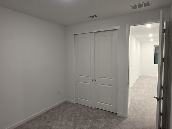 3rd image of 1719 Shingle Ave
