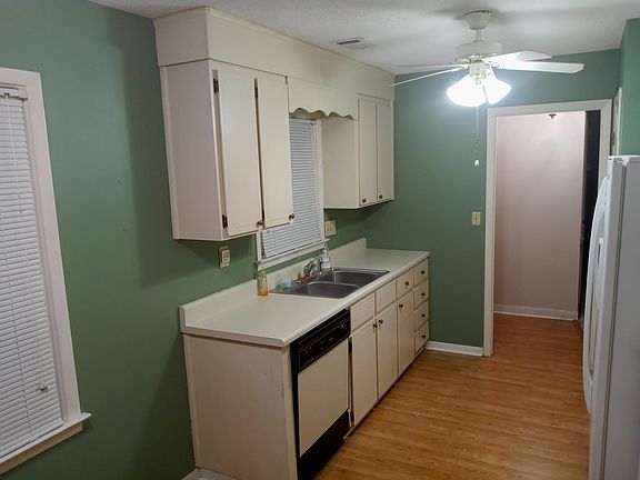 5th image of 114 Lake Placid Dr