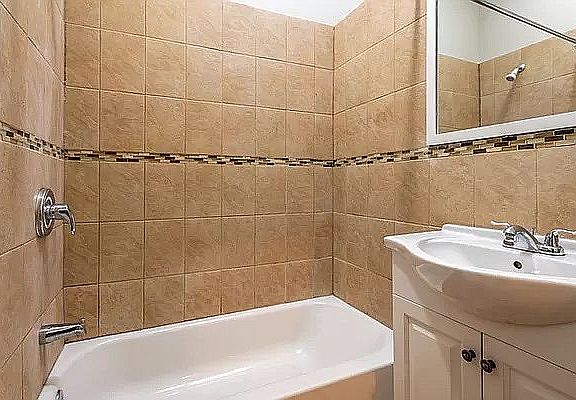 5th image of 758 Lincoln Pl #1L