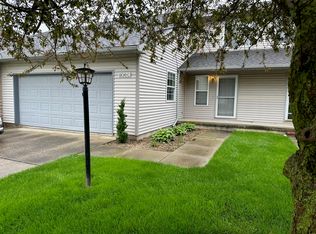 806 Ramblewood Ct, Savoy, IL 61874