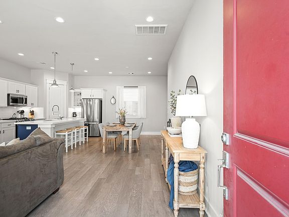 3rd image of 4466 W Tidwell Rd