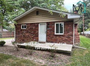10200 Baraga St, Taylor, MI 48180