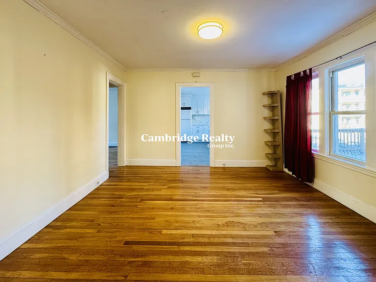 113 Lanark Rd — Photo 5