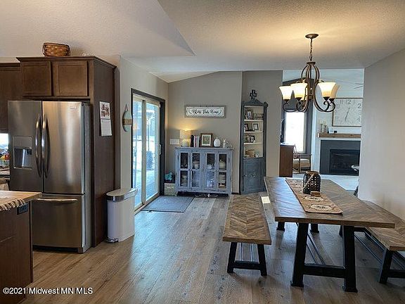 5th image of 406 Garfield Ln