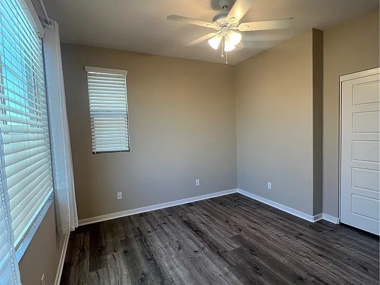 177 Magnet — Photo 12
