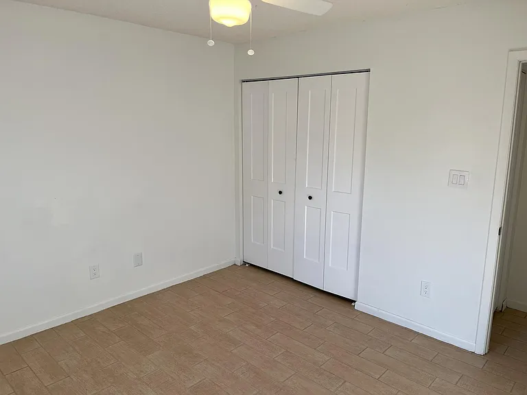 245 W Highland St — Photo 23