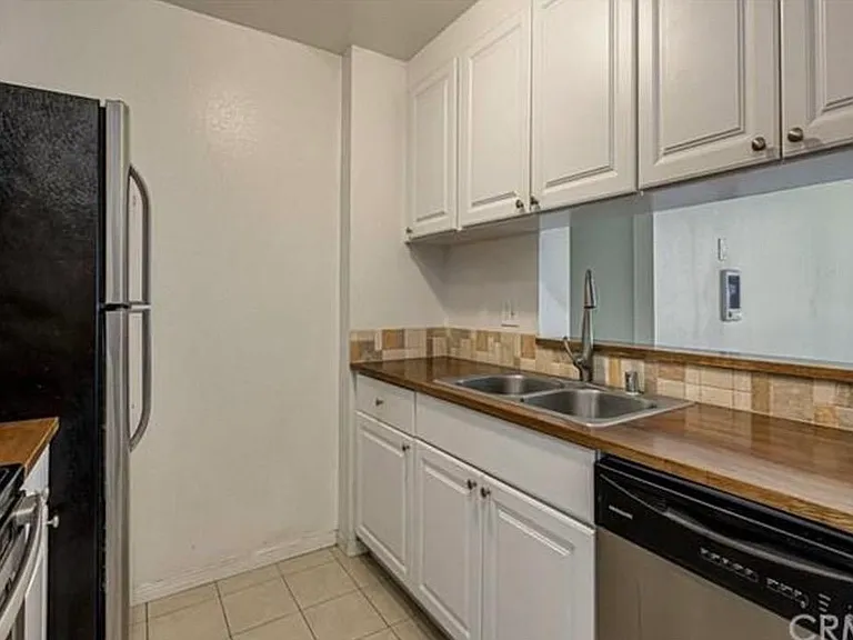 4900 Overland Ave #242 — Photo 10