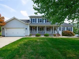 124 Red Oak Dr, Seville, OH 44273
