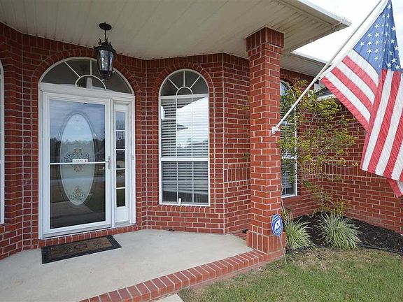 3rd image of 7567 Hayfield Cir