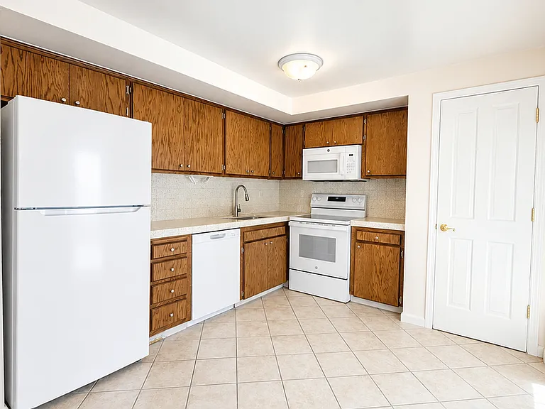 Berrum Park Apartments — Photo 2